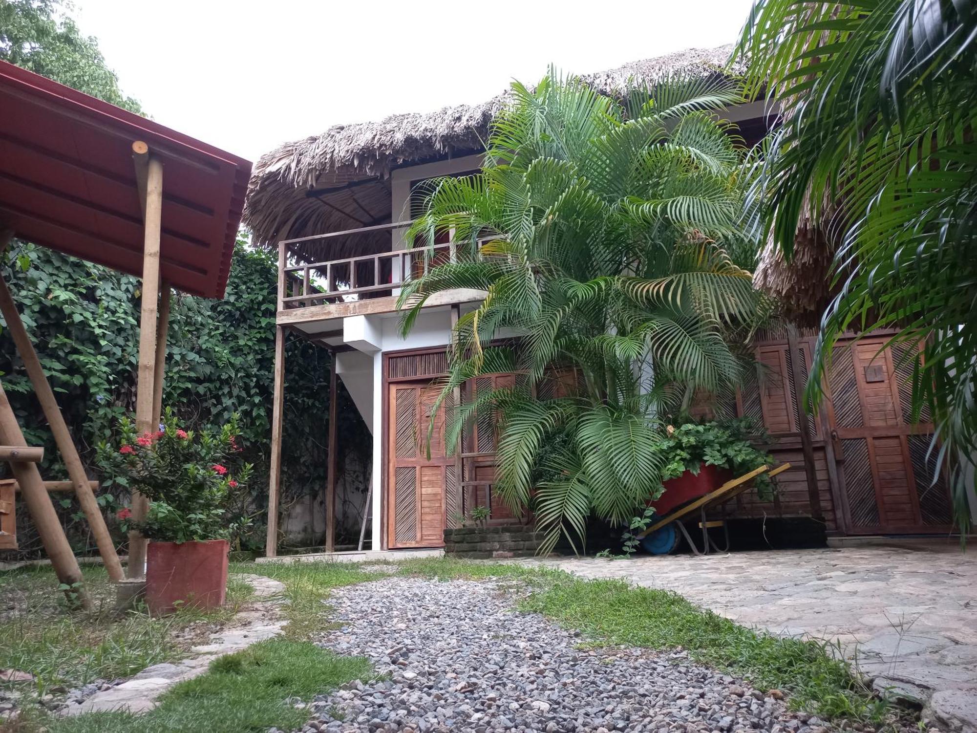 El Leon Feliz Palomino Hotel Exterior photo