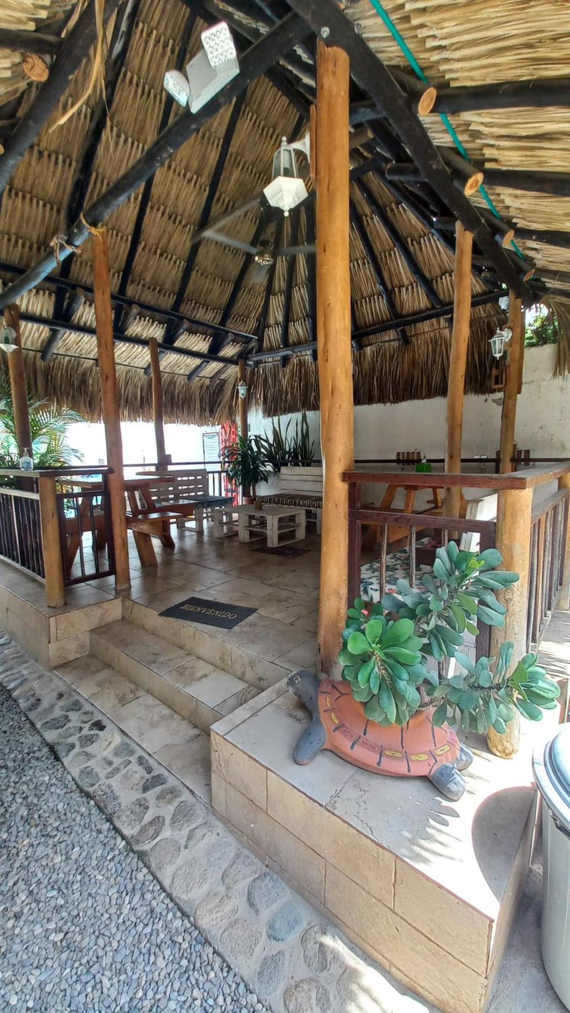El Leon Feliz Palomino Hotel Exterior photo